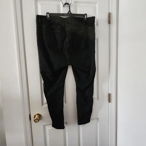 Torrid Women's Black Distressed Skinny Jeans - Picture 4 of 4